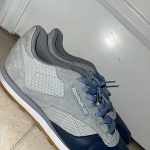 Men’s shoes Reebok classics size 14.